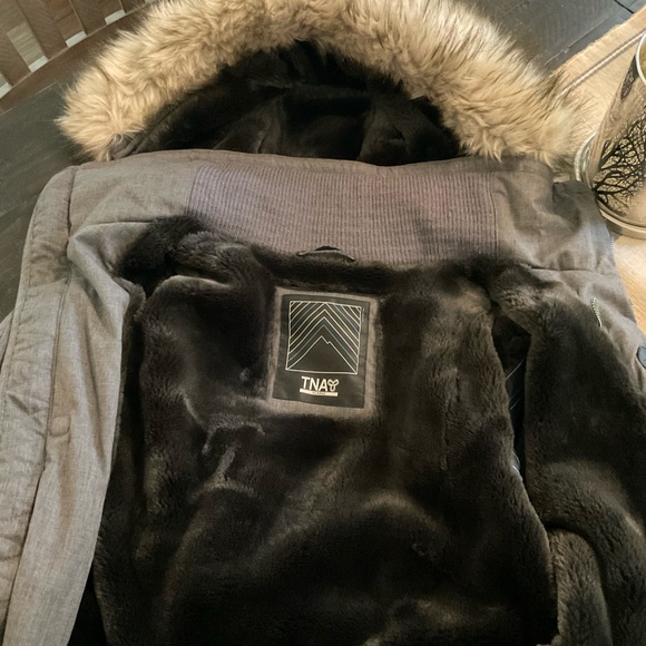 Aritzia TNA Verbier Parka - Picture 11 of 11
